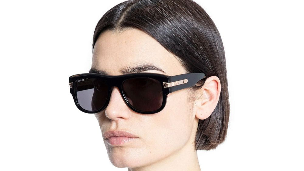 Logo sunglasses